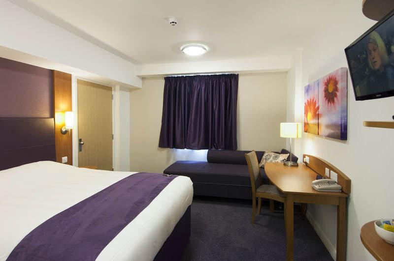 Premier Inn Burnley Extérieur photo